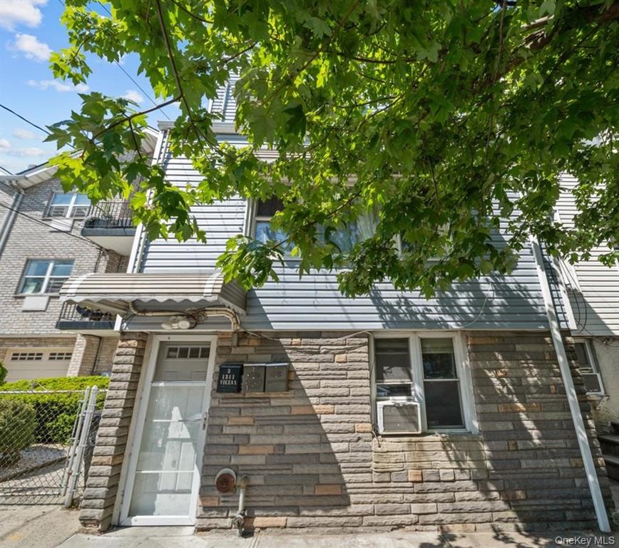 1311 Balcom Avenue, New York NY 10461 图2