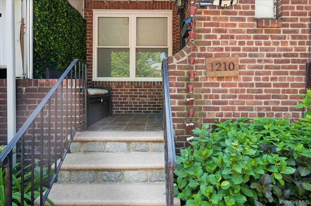 1210 Lakewood Place, New York NY 10461 图2