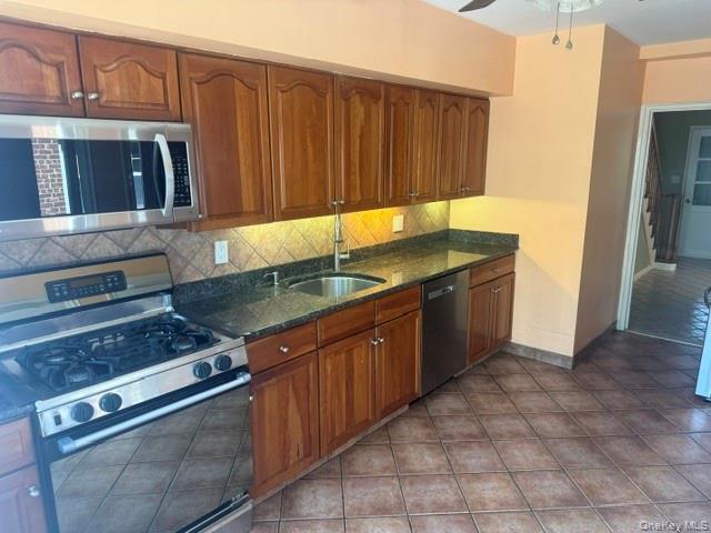 1922 Hering Avenue, New York NY 10461 图7