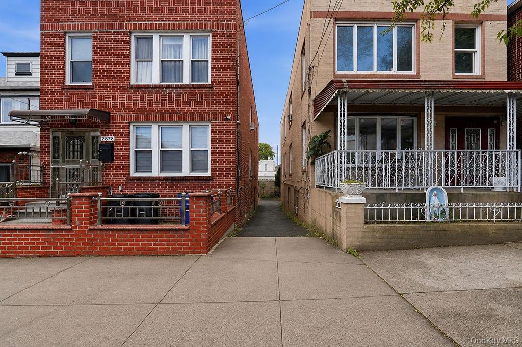 2876 Harrington Avenue, New York NY 10461 图2