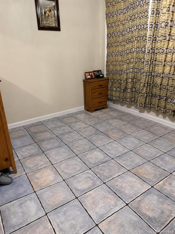 2041 Colonial Avenue, New York NY 10461 图19